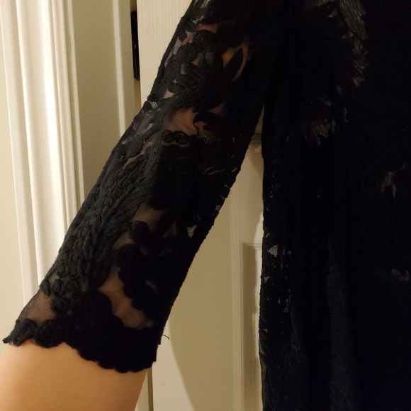 H&M Black Lace Patterned Top - Picture 4 of 7